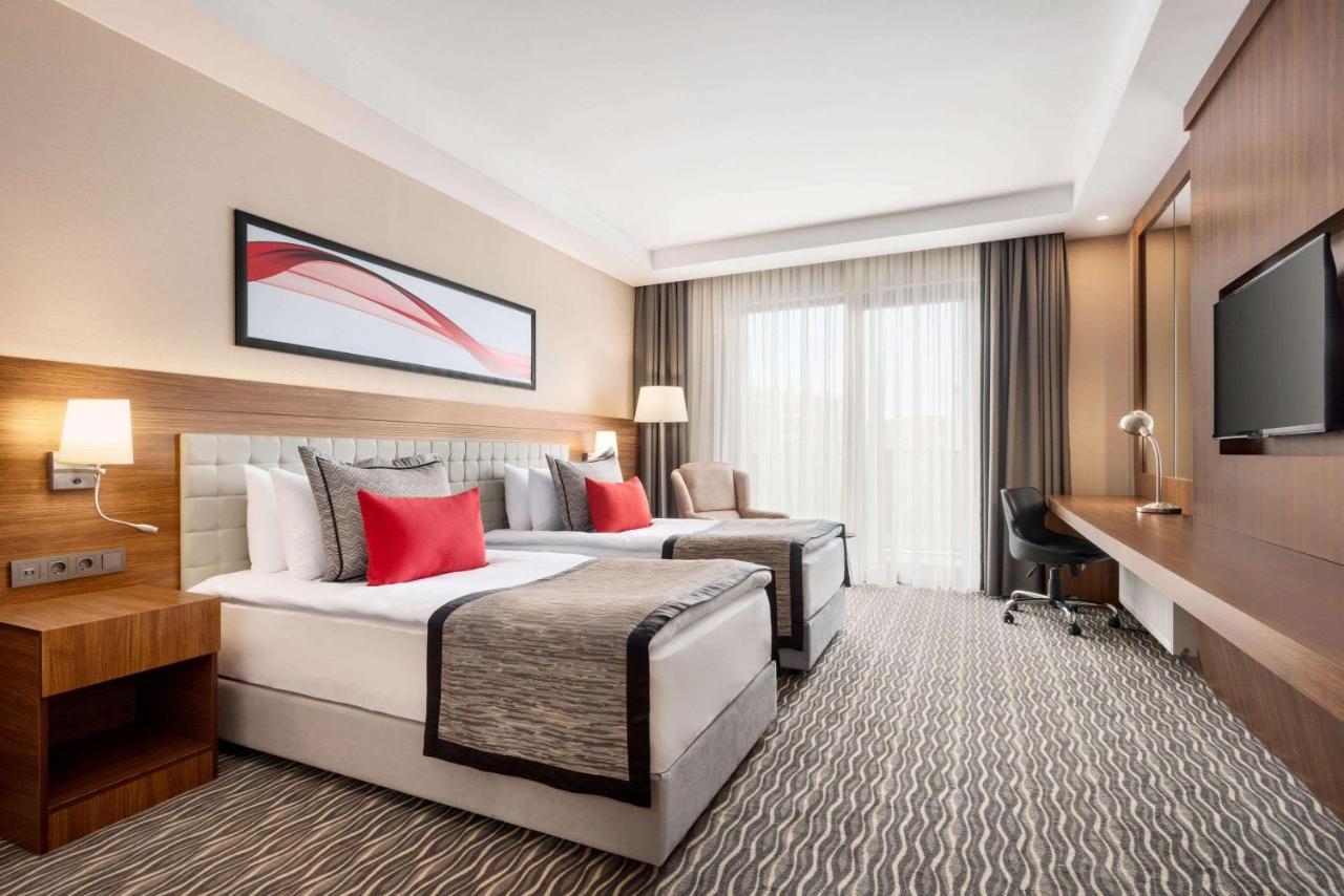 Ramada By Wyndham Nigde Hotel Eksteriør billede