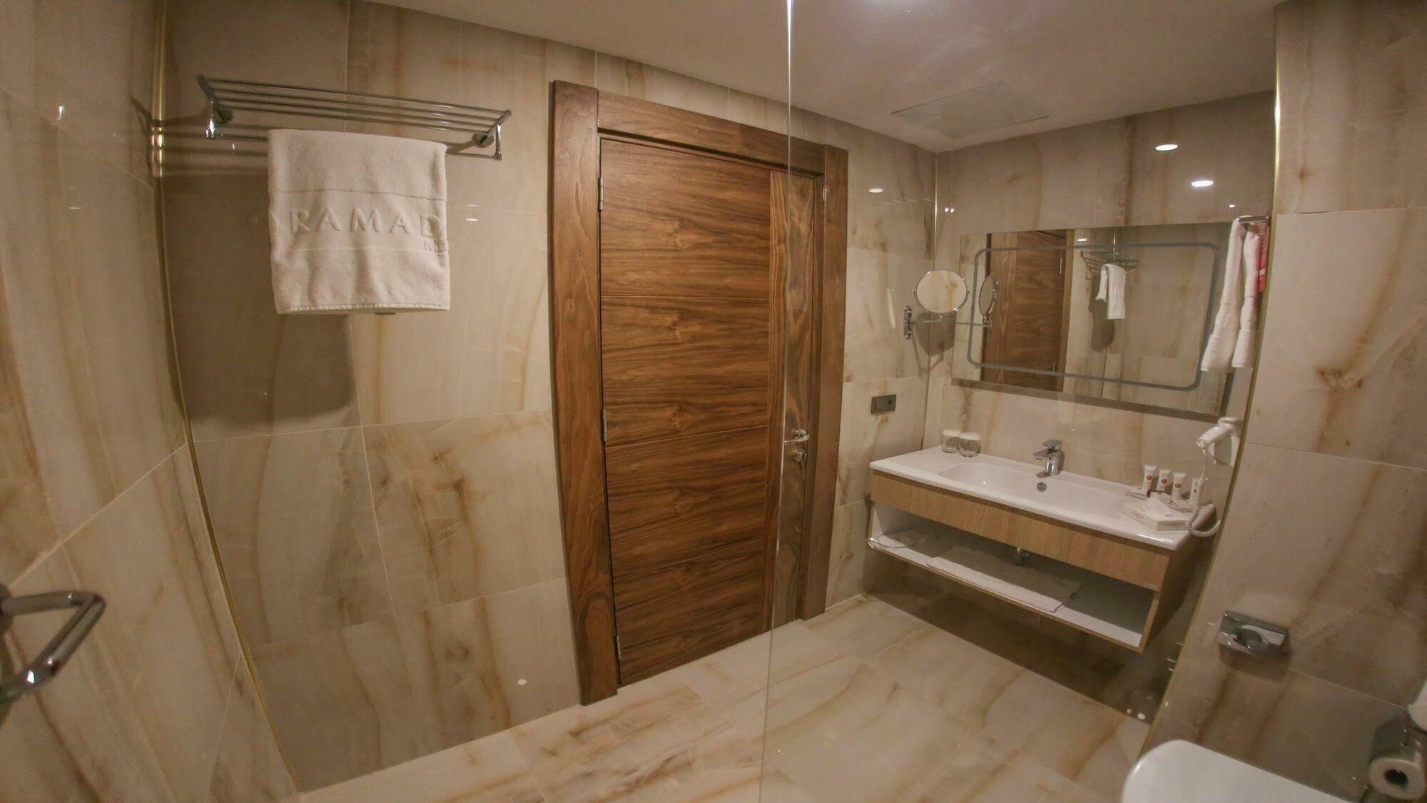 Ramada By Wyndham Nigde Hotel Eksteriør billede