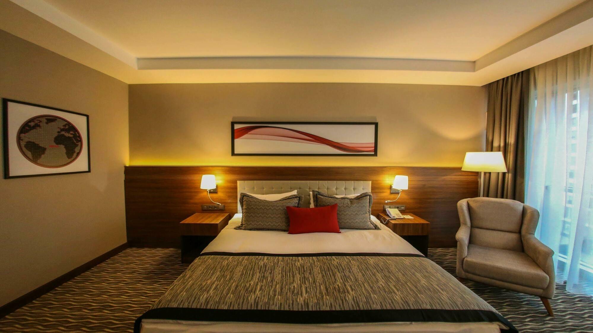 Ramada By Wyndham Nigde Hotel Eksteriør billede